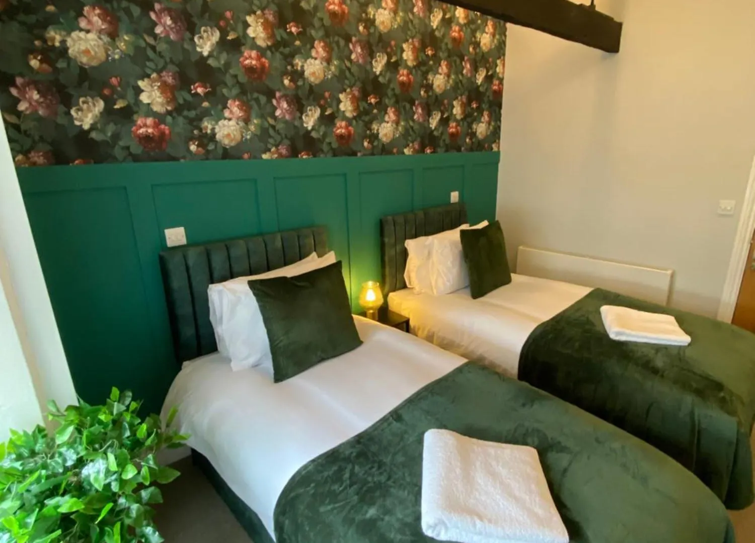 2-Bed Apartment With Free Wifi, 2-Minute Walk To Brighton Beach & Pier