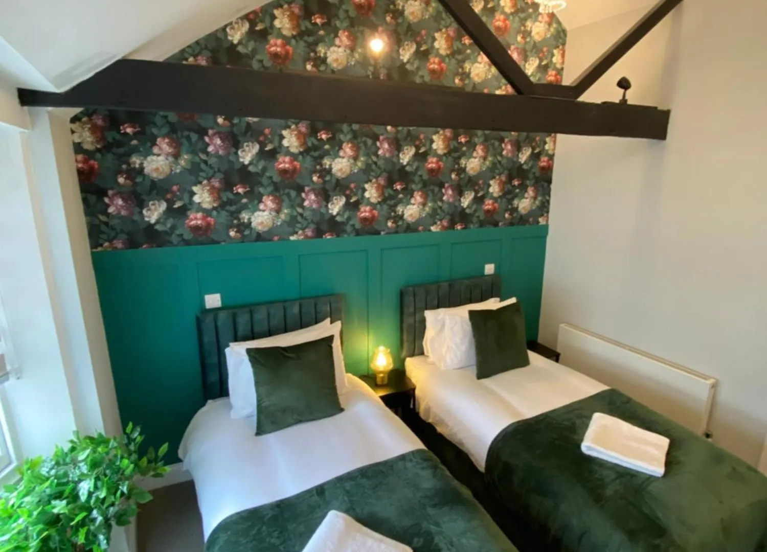 2-Bed Apartment With Free Wifi, 2-Minute Walk To Brighton Beach & Pier