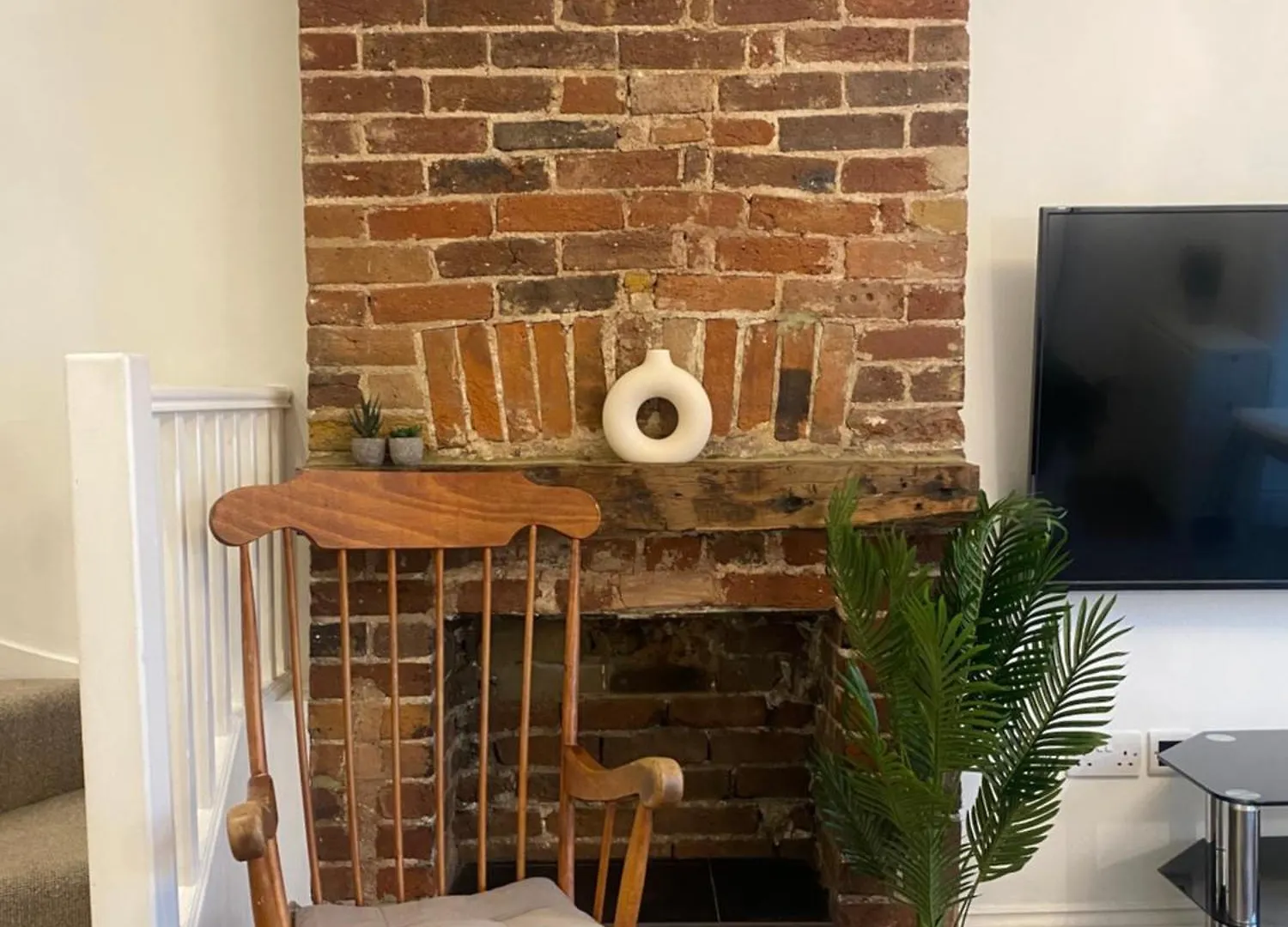 2-Bed Apartment With Free Wifi, 2-Minute Walk To Brighton Beach & Pier