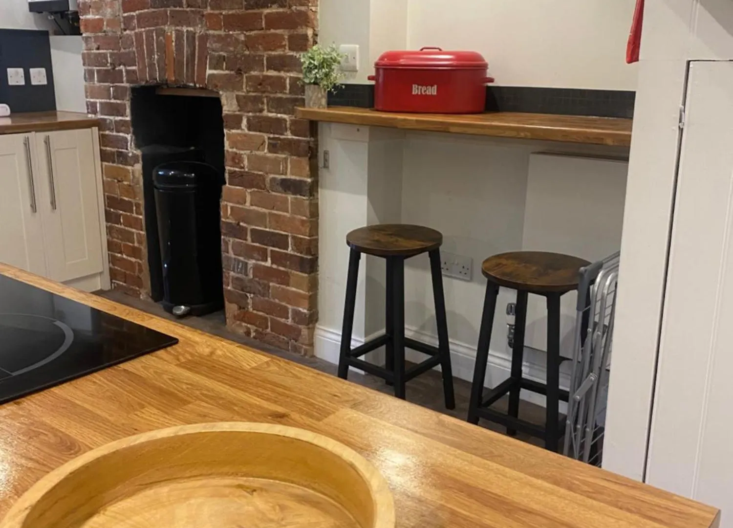 2-Bed Apartment With Free Wifi, 2-Minute Walk To Brighton Beach & Pier
